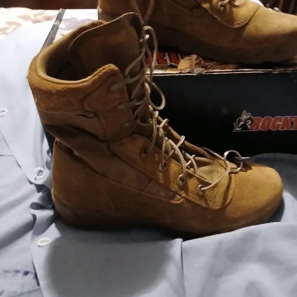 Rocky brand mens boots. New in box. Size 6.5 - Picture 10 of 16